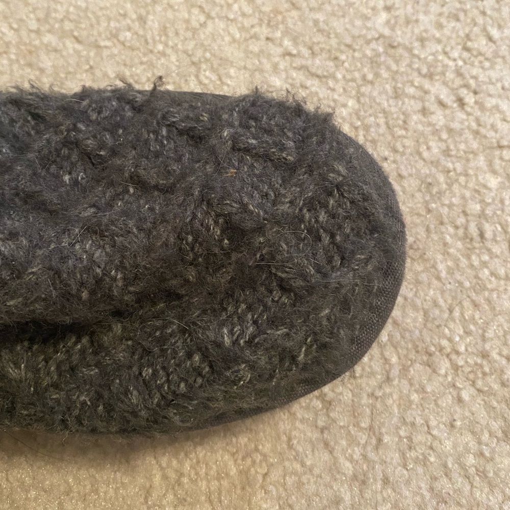 ❄️ Grey Lattice Cardy Uggs - Picture 9 of 12